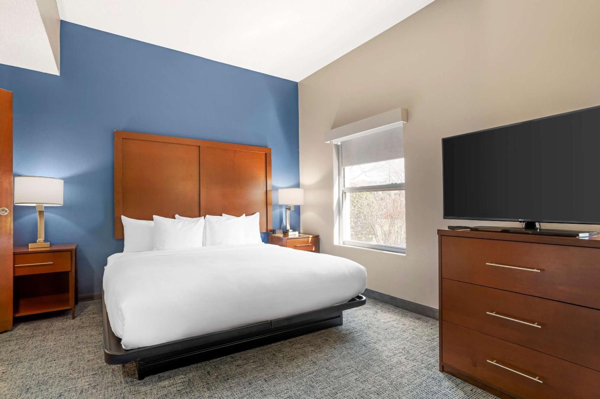 Comfort Suites Near Birkdale Village- Huntersville Exterior photo