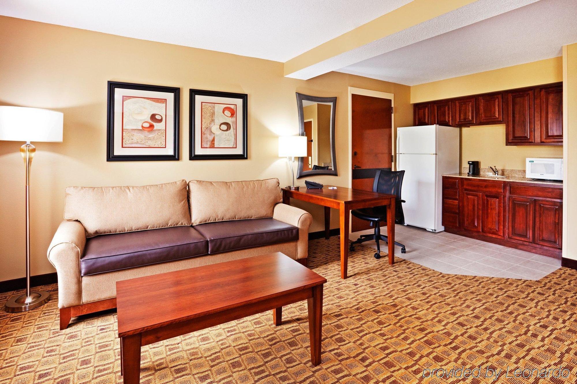 Comfort Suites Near Birkdale Village- Huntersville Interior photo