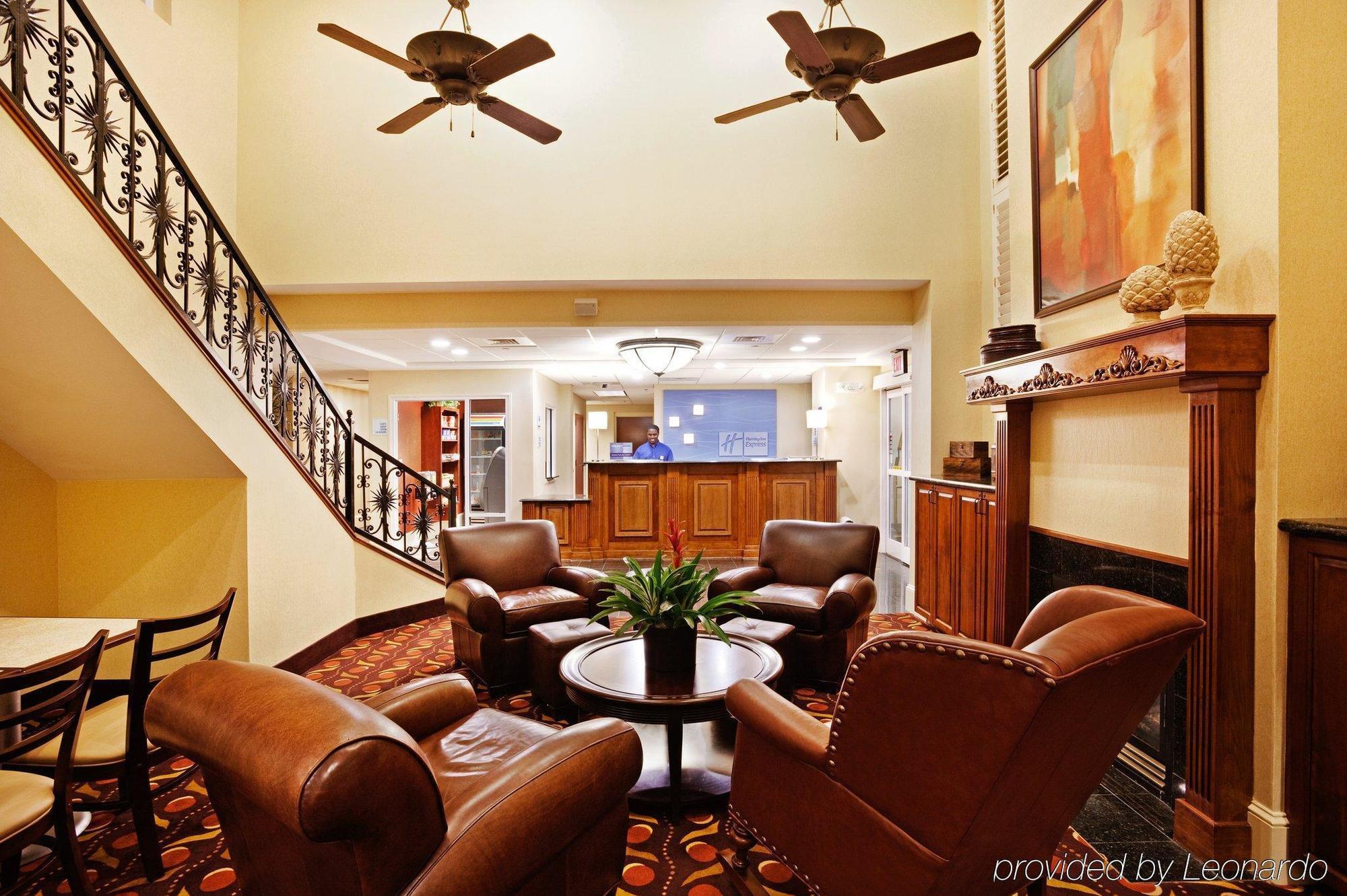 Comfort Suites Near Birkdale Village- Huntersville Interior photo